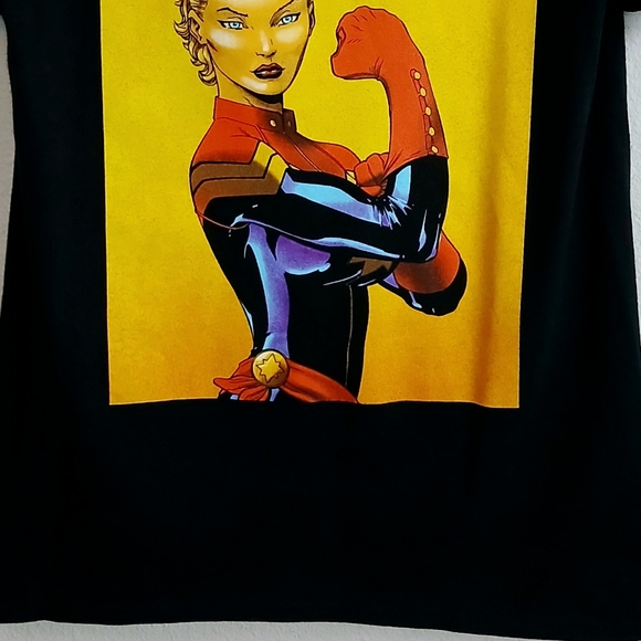 Captain Marvel Graphic Tee Unisex "Rosie The Riveter" Black Short Sleeve - Picture 5 of 7